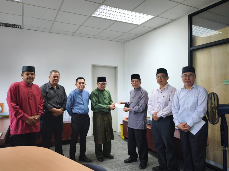 Penyerahan Zakat (1)